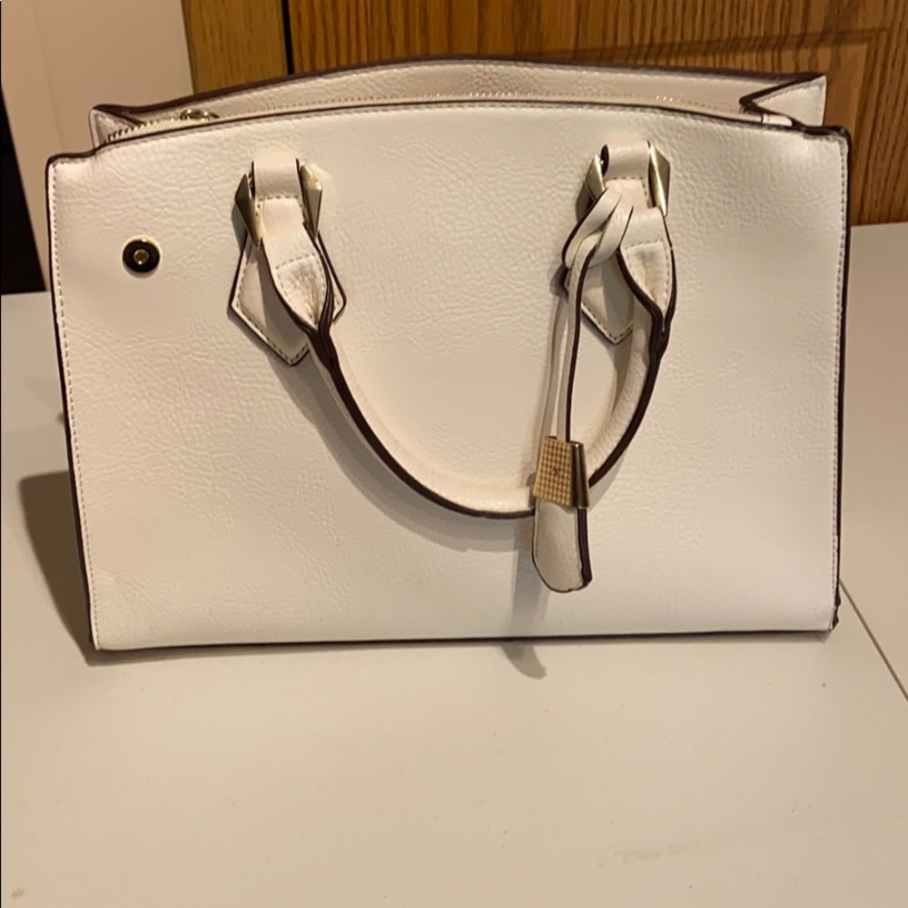 Charming Charlie Purse. Cream color